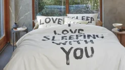 Love Sleep dekbedovertrek